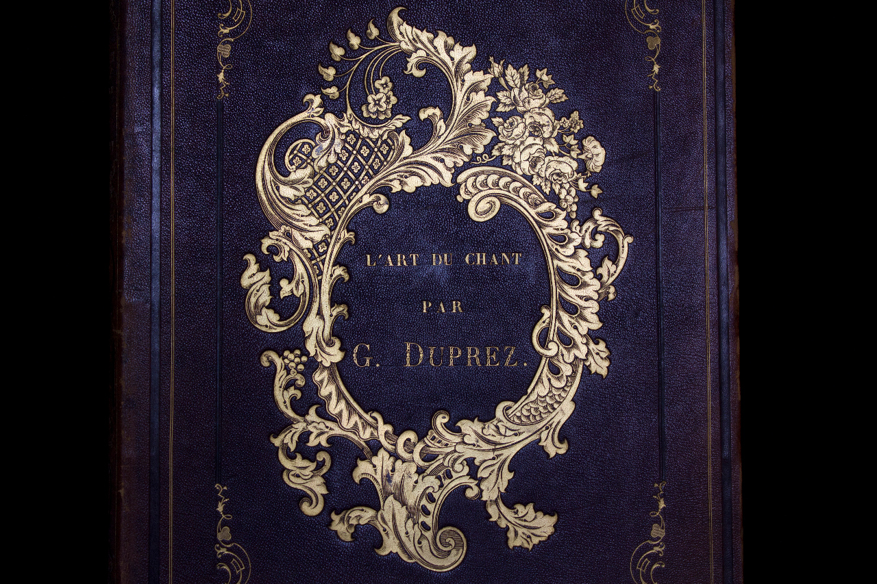 ‘L’Art du chant’ by Duprez, Paris 1846, with an autograph dedication by the author to Rossini. B-Bc P-1-16.